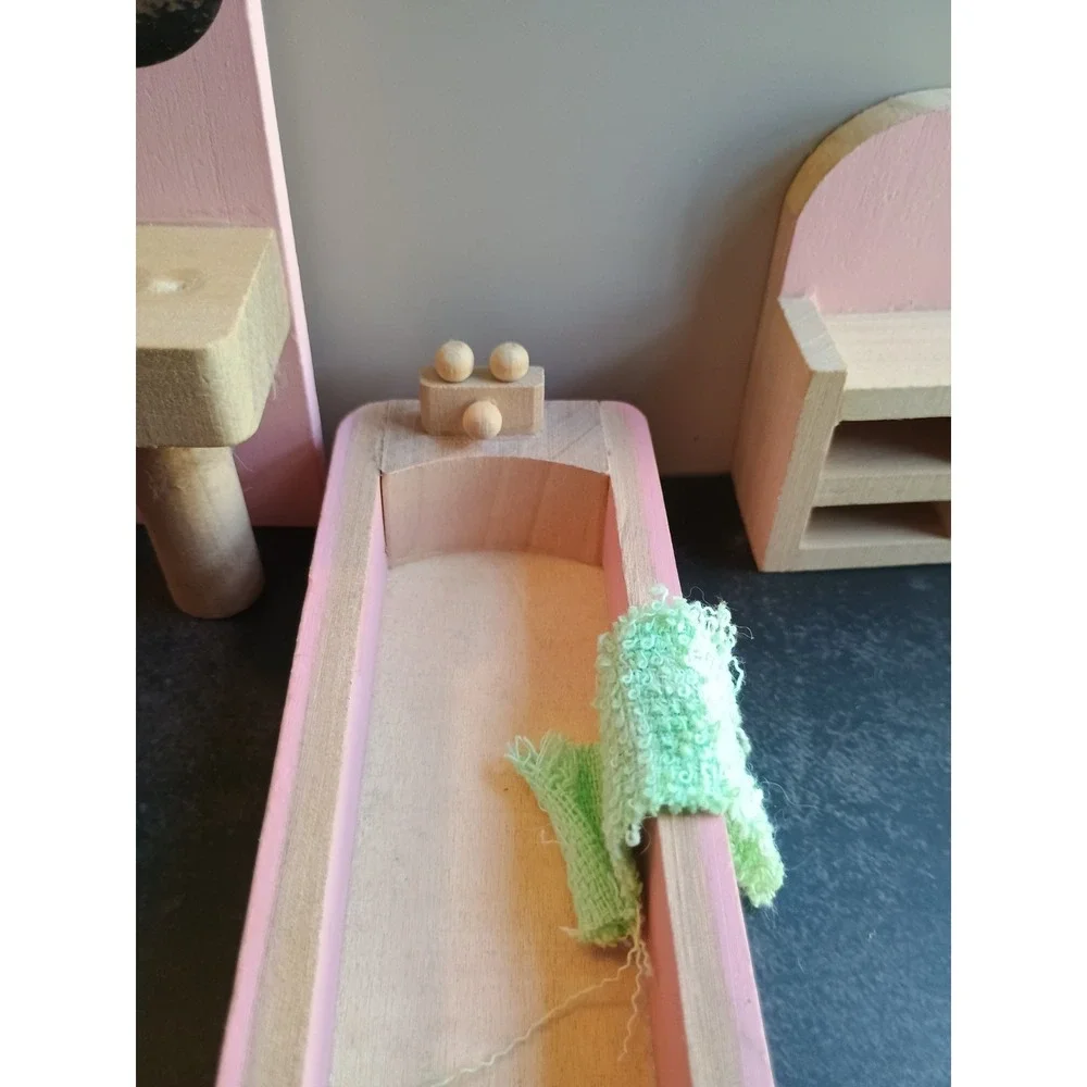 Wooden Kitchen Bathroom Dollhouse Furniture, Pink & White 5 Pieces